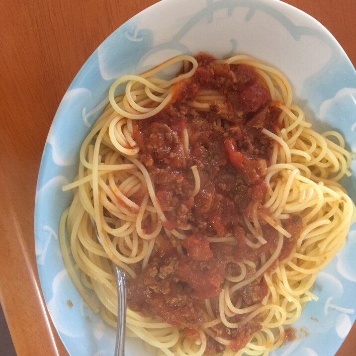 簡単トマトソースのパスタ